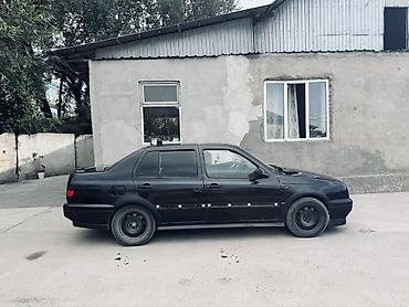bmw e318: Volkswagen Vento: 1992 г., 2 л, Механика, Седан — 6