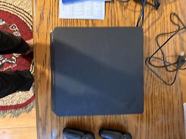 iphon 4: PlayStation 4 oyun konsolu dəsti. Tecili satılır real alıcıya endirim — 1