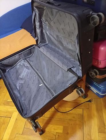 polovni koferi: Tvrdi kofer Early Bird na točkiće OKO. 75 50 30 MIRJEVO - — 9