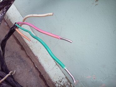 kabelər: Kabel Aluminium 4 jila. 1jilanin Qalinliq 5.5 -6mm. Uzunluq istelen