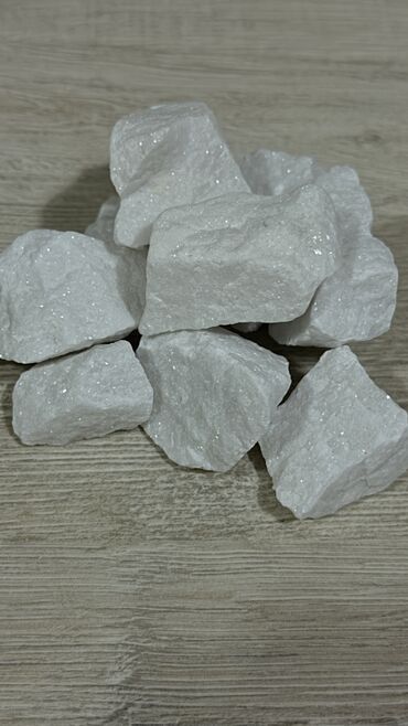 купить удобрения для газона: Мраморная крошка, Белая, Ландшафтная, В мешках