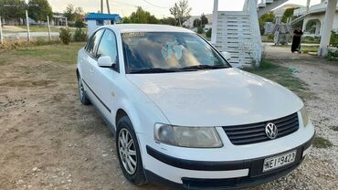Volkswagen: Volkswagen Passat: 1.6 l. | 2001 έ. Sedan — 2