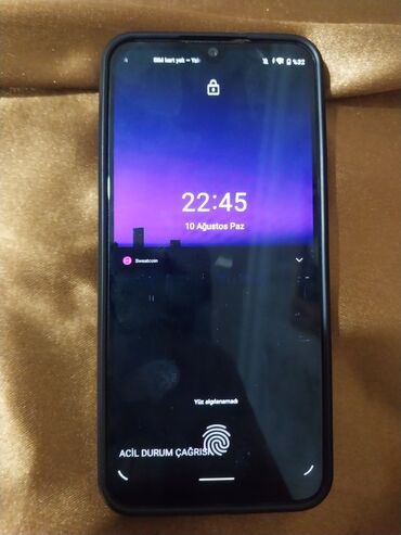 Xiaomi: Xiaomi Mi A3, 64 GB, rəng - Ağ, 
 Qırıq