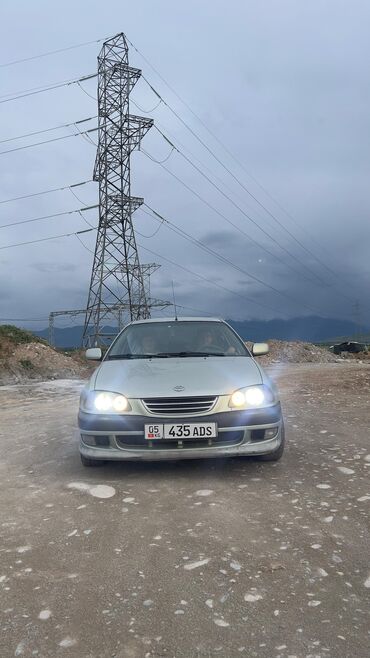 дамкрат для авто: Toyota Avensis: 1999 г., 1.8 л, Механика, Бензин, Седан
