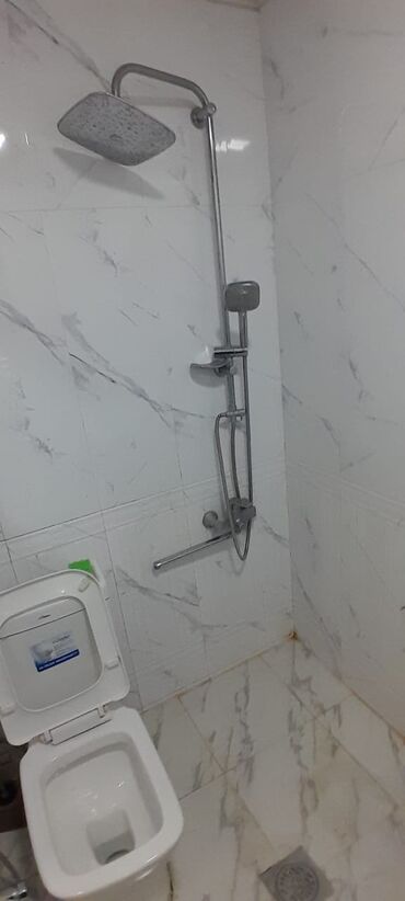 Uzunmüddətli kirayə mənzillər: 9cu mərtəbənin 3 mərtəbəsi Ancaq ailəyə verilir bütün əşyaları qalacaq — 5