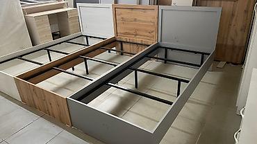 Полутороспальные кровати: Кровать полуторка, олноспальная с фабричным матрасом. Каркас — 12