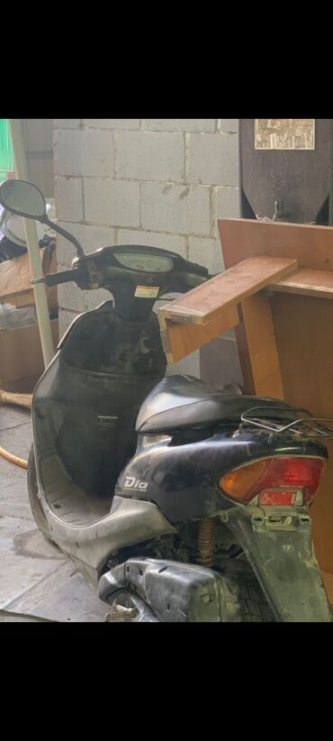 купить скутер в бишкеке: Honda, 50 куб. см, Бензин, Б/у