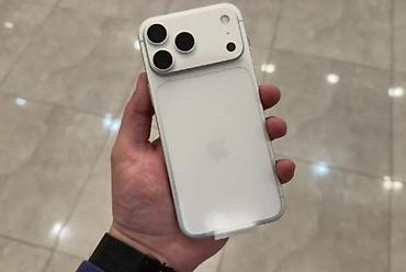 Apple iPhone: IPhone 16, 256 GB, Qara — 8