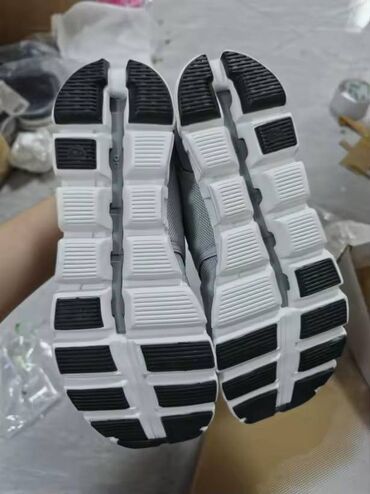 Krasofkalar və idman ayaqqabıları: New Balance krossovkası satılır.Yenidir upakovkadadır.Amerikadan — 7