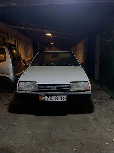 ВАЗ (ЛАДА) 2109: 1989 г., 1.3 л, Механика, Бензин, Хэтчбэк at lalafo.kg ВАЗ (ЛАДА) 2109: 1989 г., 1.3 л, Механика, Бензин, Хэтчбэк