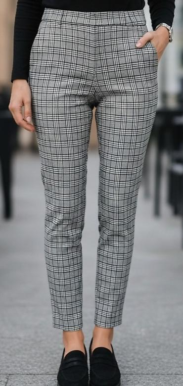 karirano: Ženske pantalone sa karo (pepito) šarom - Model: uski kroj, cigaret — 1