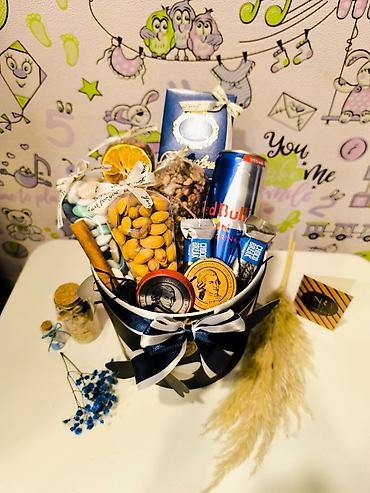 Hədiyyələr: Hədiyyə qutuları və tematik setlər - Şirniyyat qutuları: Bölməli — 36