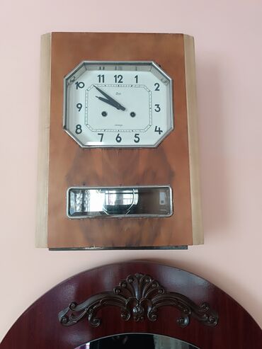 цифровые настенные часы: Часы настенные старинные