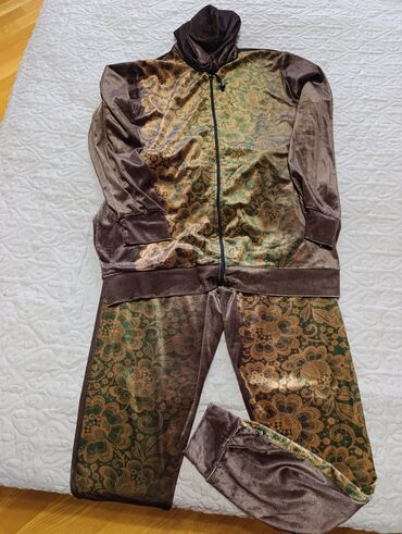 Dəstlər, kostyumlar: Qadın geyimləri dəsti – 4 müxtəlif model 1) İki hissəli dəst - Üst — 14