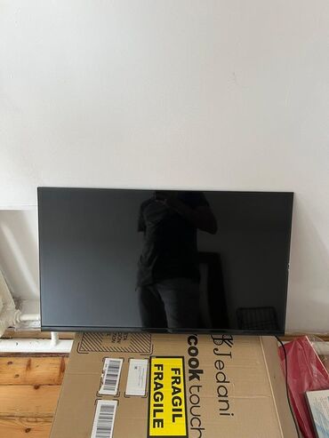 тв монитор lcd: Продаю телевизор новый практически Плоский телевизор с глянцевым