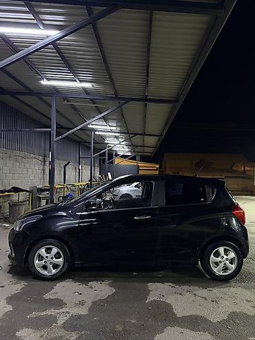 Продажа авто: Chevrolet Spark: 2017 г., 1 л, Автомат, Бензин, Хэтчбэк — 5