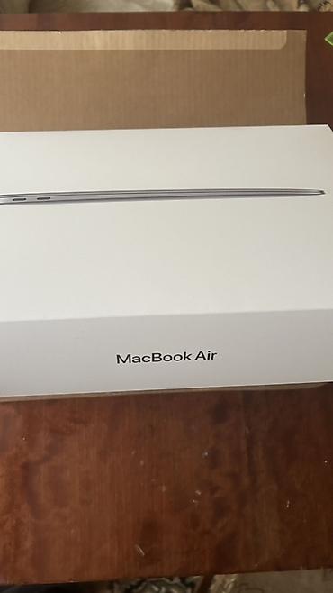 Apple MacBook: Apple MacBook, 13.3 ", Apple M1, 256 GB — 8