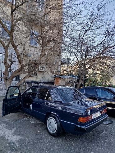 mercedes c250 nece masindir: Mercedes-Benz 190: 2 l | 1991 il Sedan