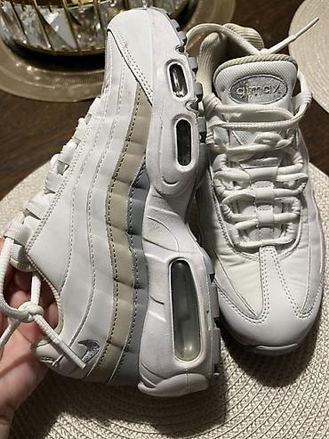 nike pertle: Nike Air Max 95 patike – bela/siva paleta - Model: Air Max 95 - Boje — 3