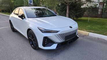 Changan: Changan Uni-V: 2023 г., 1.5 л, Робот, Бензин, Хэтчбэк