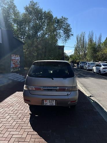 Продажа авто: Toyota Ipsum: 2002 г., Автомат, Бензин, Универсал — 5