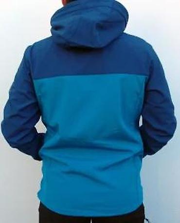 Jakne za prelazni period: Muška softshell jakna brenda Mountain Spirit, dizajnirana u dve — 19