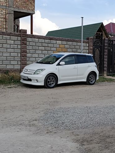 Toyota: Toyota ist: 2003 г., 1.5 л, Автомат, Бензин