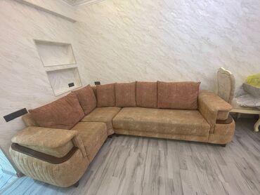 Nənnilər: EsiiDivan 3/2 e yaxşı vəziyyətdədir cırigi sokuyu yoxdur 350 AZN real