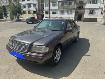Mercedes-Benz: Mercedes-Benz C-Class: 1.8 l | 1995 il Sedan