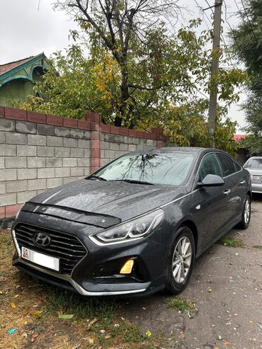 Легковой транспорт: Сдаю в аренду: Легковое авто, Под такси