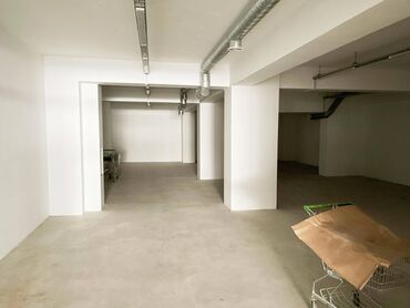 Kommersiya daşınmaz əmlakının satışı: 20 yanvar metrosu ərazisində, yeni tikili binanın altı, sahəsi 2000 m2 — 6