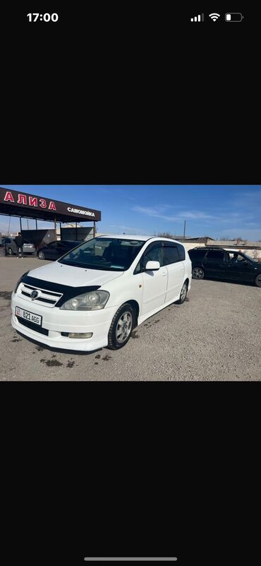 Toyota: Toyota Innova: 2003 г., 2.4 л, Автомат, Бензин