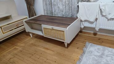 Qonaq otağı dəstləri: Qonaq otağı ve yataq mebel dəsti Tərkibi: - Geniş yemək masası — 2