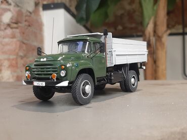 Модели автомобилей: Коллекционная модель ЗИЛ-130 "Колхозник" масштаб: 1:43 материал