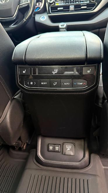 platinum: Toyota Highlander: 2020 г., 2.5 л, Гибрид — 7