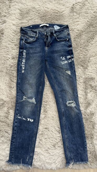 Farmerke: Ženska garderoba – više komada 1) Print pantalone - Materijal: lagana na lalafo.rs — 2 Farmerke: Ženska garderoba – više komada 1) Print pantalone - Materijal: lagana — 2