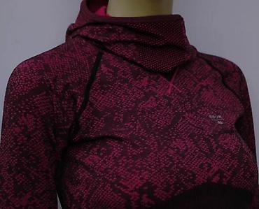 Kompleti: Ženski termo komplet koji uključuje gornji deo sa kapuljačom i duge — 6