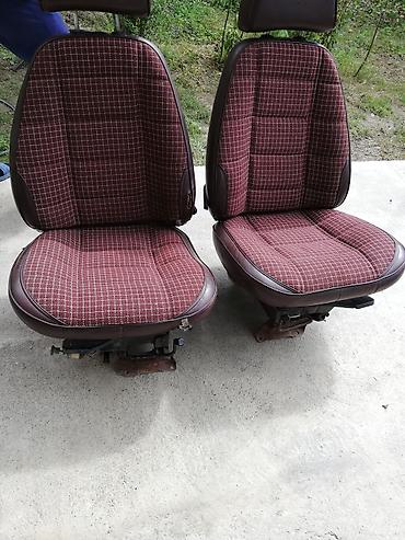 masın 07: Avtomobil salonu üçün komplekt: iki ön oturacaq və sükan.cip — 2