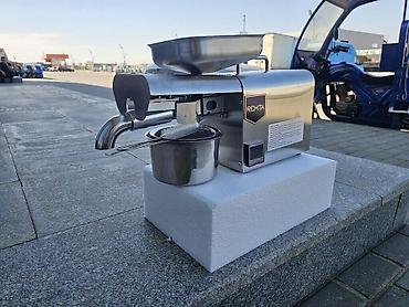 Yağ çəkən aparatlar: Yağ çəkən aparat Ekransız model 500 azn Ekranlı model 700 azn — 12