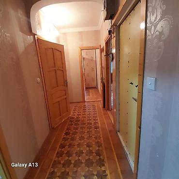 Mənzillər: Bakı, 9-cu mikrorayon, 3 otaqlı, Köhnə tikili, m. Nəsimi, 53 kv. m — 3