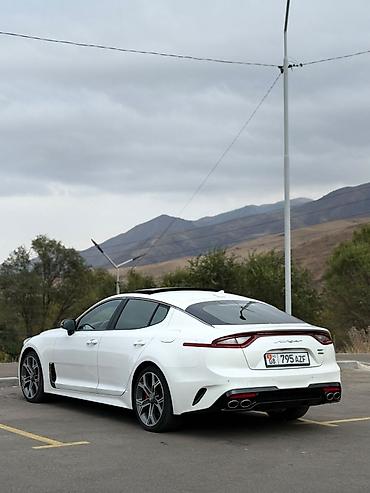 Продажа авто: Kia Stinger: 2018 г., 3.3 л, Автомат, Бензин, Лифтбек — 5