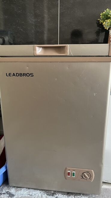 холодильник прадаю: Морозильный ларь LEADBROS + однокамерный холодильник KEG KS95R -