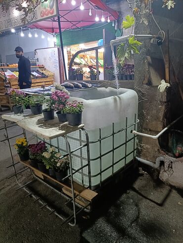 soyuducu gencede: Mağaza/market üçün avadanlıq paketi - 1000 litrlik su çəni və axar