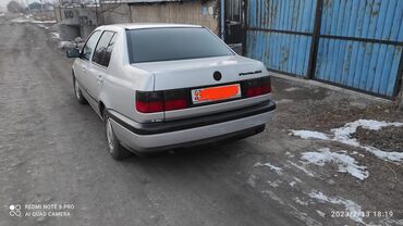Volkswagen Vento: 1.8 л | 1995 г. | Седан