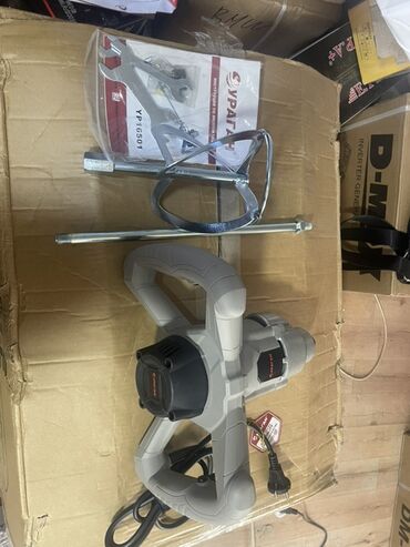 механизированная штукатурка аппарат: Строительный миксер УРАГАН YP16501 - Тип: электрический миксер для