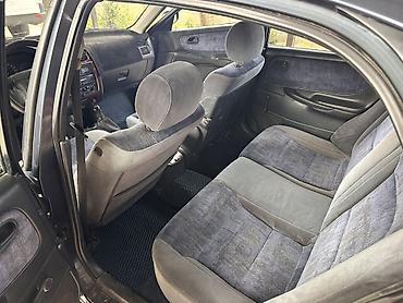 mazda 623: Mazda 626: 1997 г., 1.8 л, Механика, Бензин, Хэтчбэк — 7