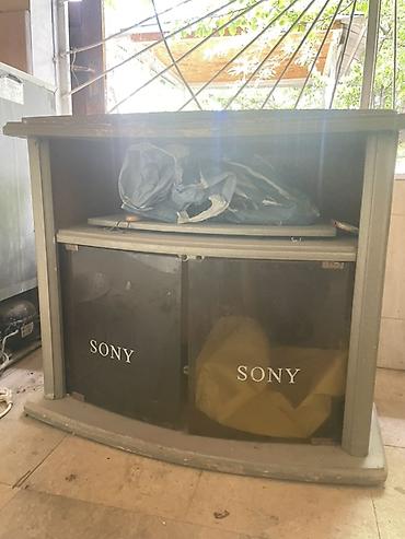 Эмерек: Тумба/стойка под телевизор Sony с нишей и закрытыми отделениями. - — 1