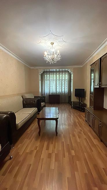 Аренда квартир: Salyanski kazarmanin qarşisinda tankla üz üzə yerləşən binada ücotaqli — 9