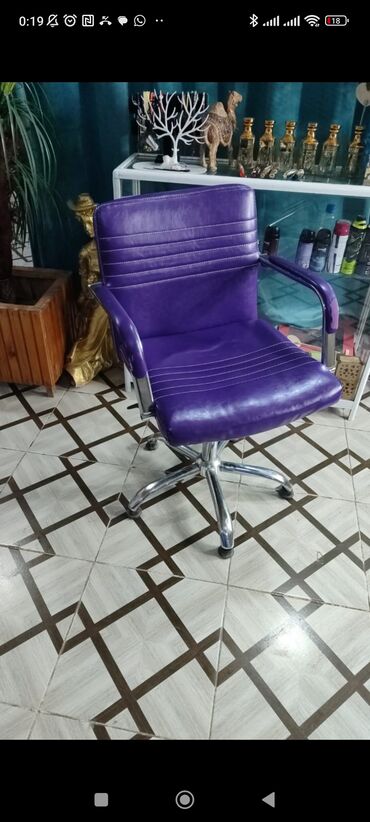 купить кресло для офиса: Satılır🛑🛑🛑 salon güzgüsü işıqlı 250azn stul firlanan 100azn salın