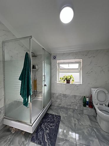 Продажа коттеджей и домов: 6 комнат, 188 м², Бишкек, Агентство недвижимости — 21